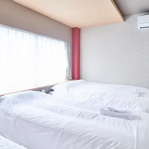 https://shinsaibashi-house.hotels-osaka.net